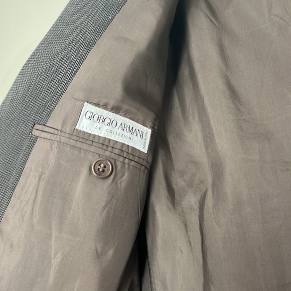 Vintage men’s Giorgio Armani blazer - Picture 2 of 5